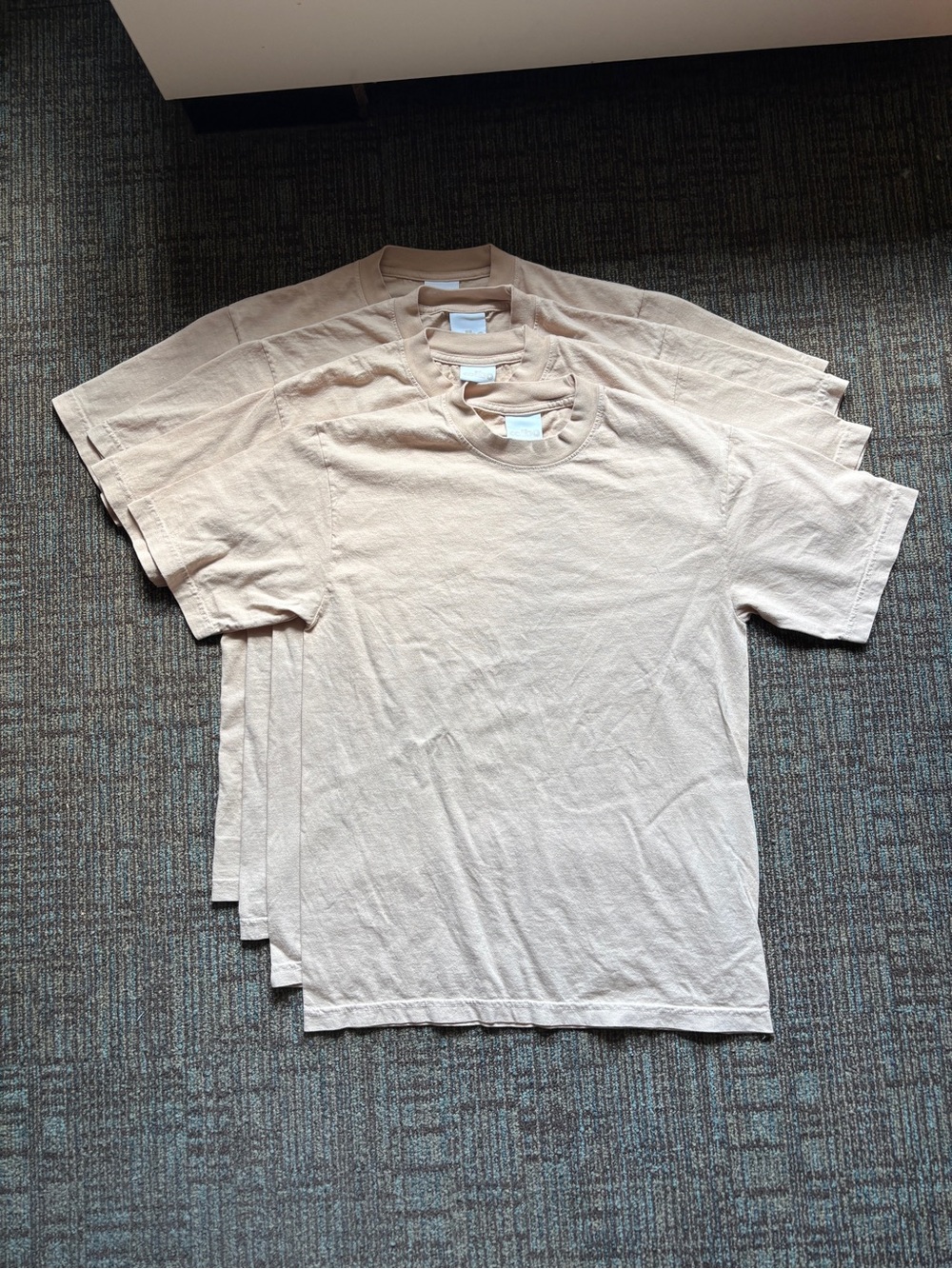 Colbo Oversized T-Shirt Men’s Size Small - Lot Of 4 - Tan Skin Tone Natural Tone